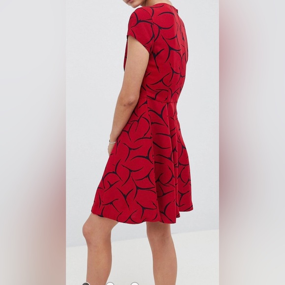 French Connection’s “Rosalind Drape” fit and flare skater dress - red + black 10 - Picture 3 of 7